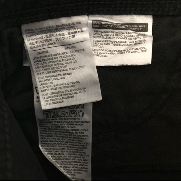 Levi’s Black High Rise Shorts - Picture 10 of 11